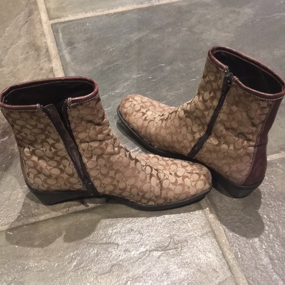 Boots - Picture 4 of 4